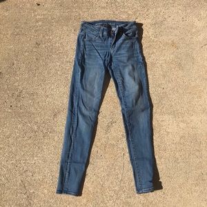 AE light wash jeans